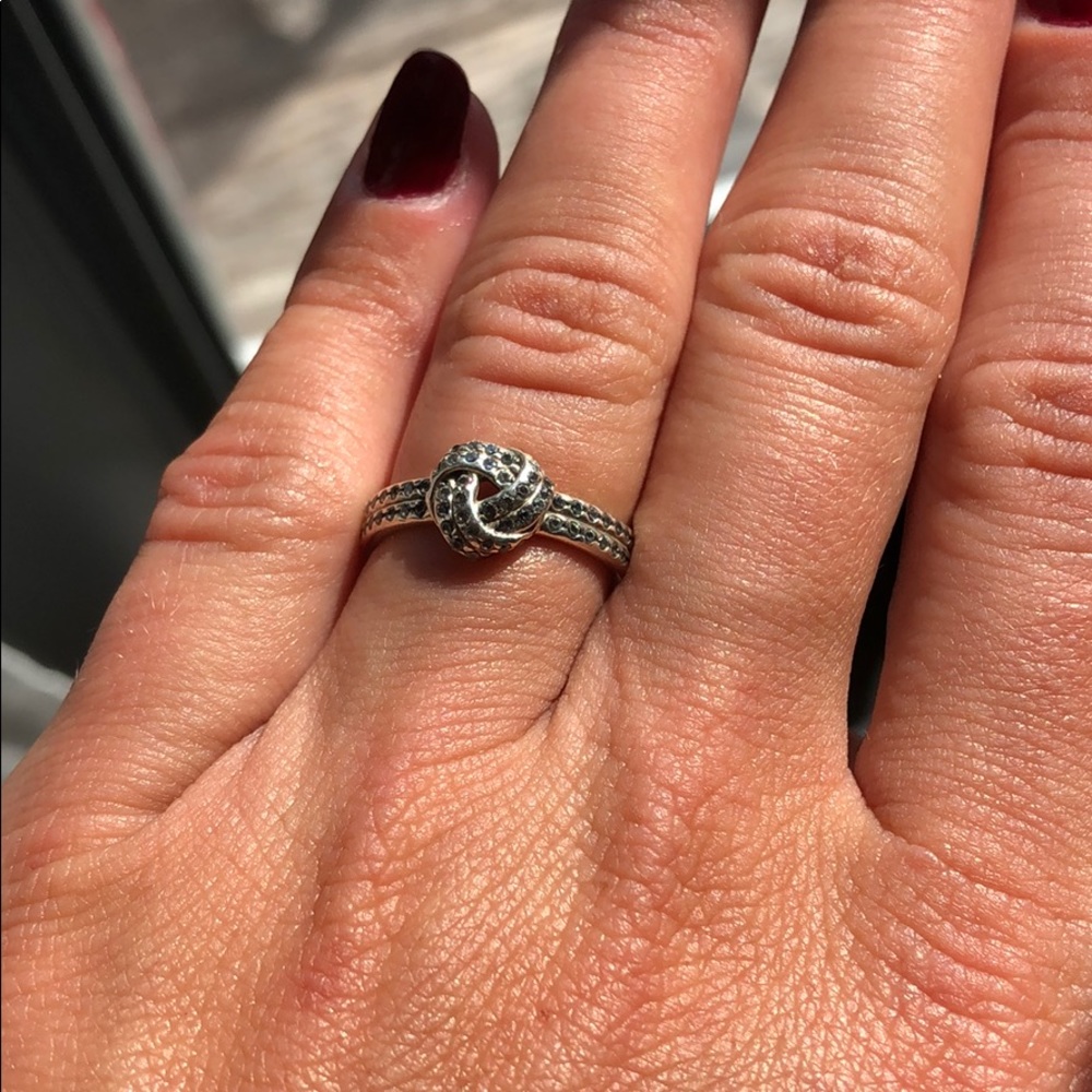 Pandora knot ring